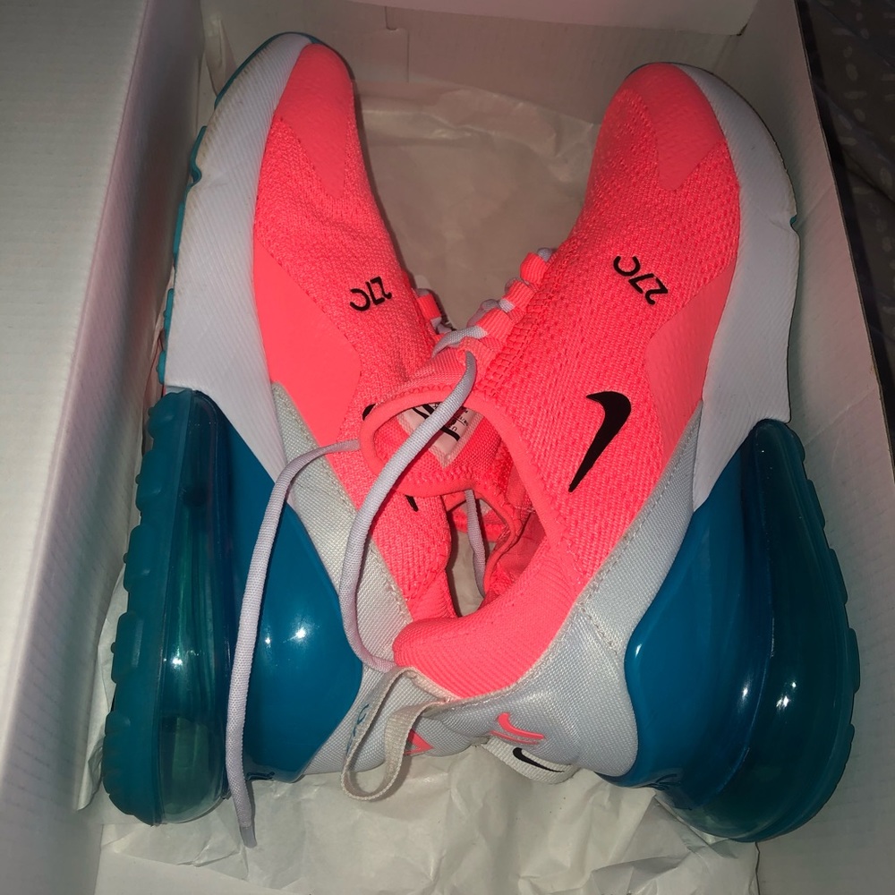 air max 270s